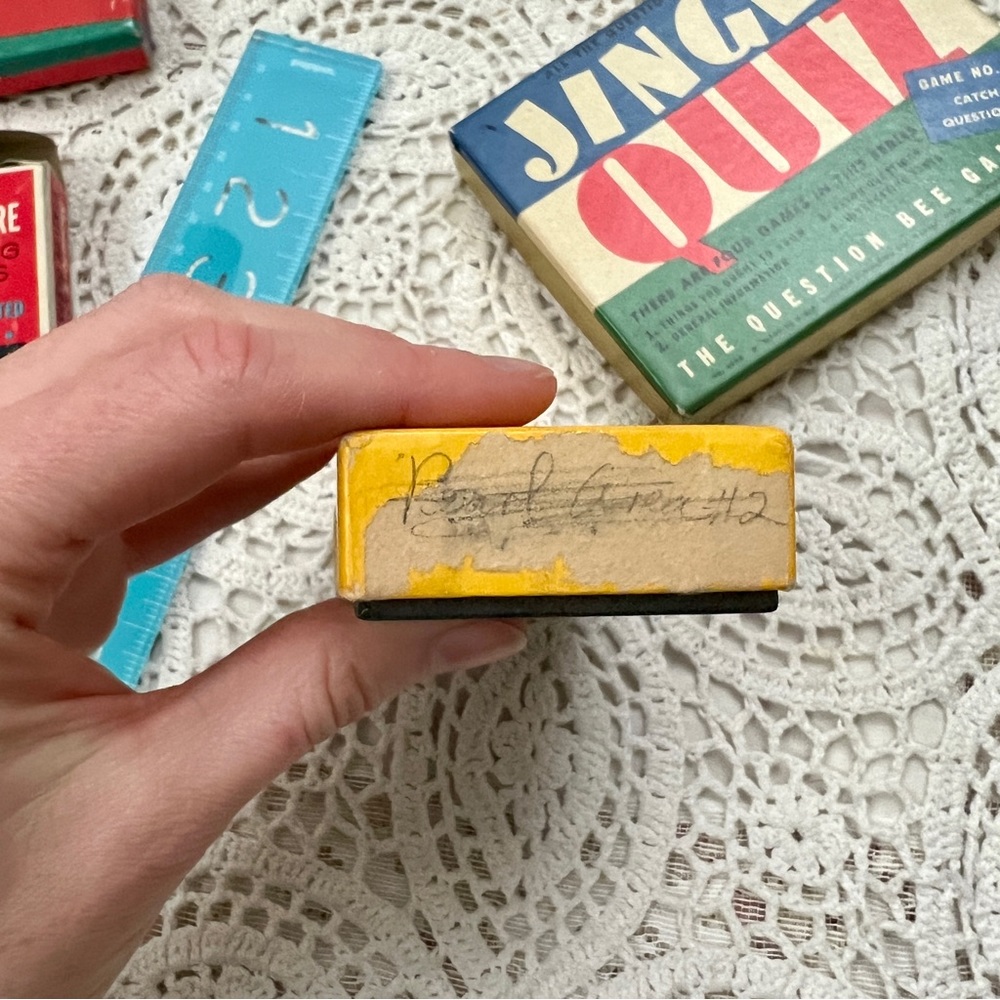 Five small empty boxes - Picture 15 of 17